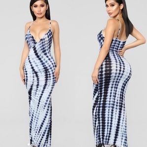 Nwot Feminine Tie Die Wrap Maxi Dress S/M